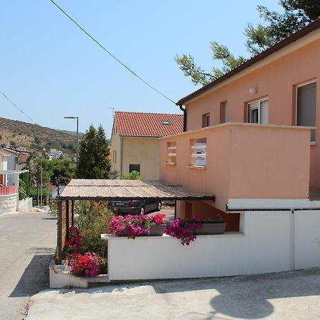 Apartments Luvi Trogir Exterior photo