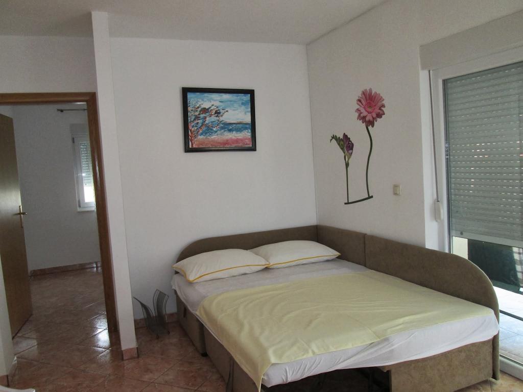 Apartments Luvi Trogir Room photo